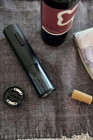 Keukengerei Electric Bottle Opener.