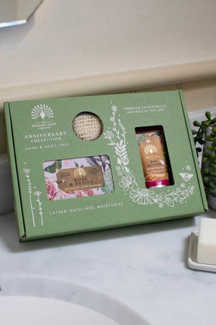 THE ENGLISH SOAP COMPANY Hand & Soap - Gift Set - Rose & Peony Geen