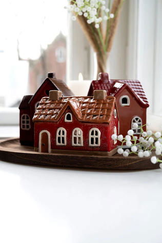 DET GAMLE APOTEK A/S Bougeoir Red House For T- Light, H 11Cm, W 14Cm, D 9Cm Red