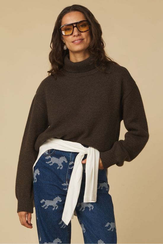 Colorful Standard Sous-Pull Women Merino Wool Turtle Neck Coffee Brown