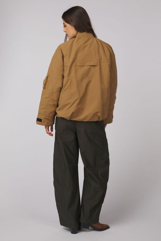 With Black Veste Grappy Dark Camel