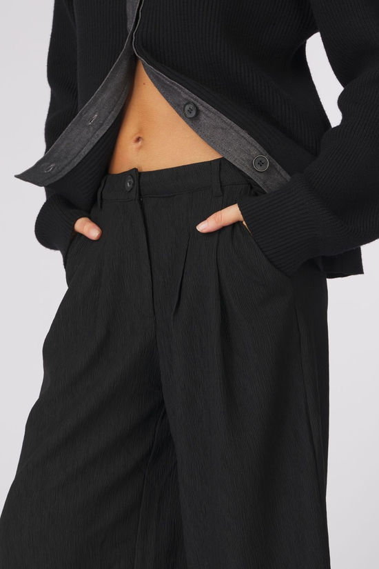 Object Capri Kendra Black