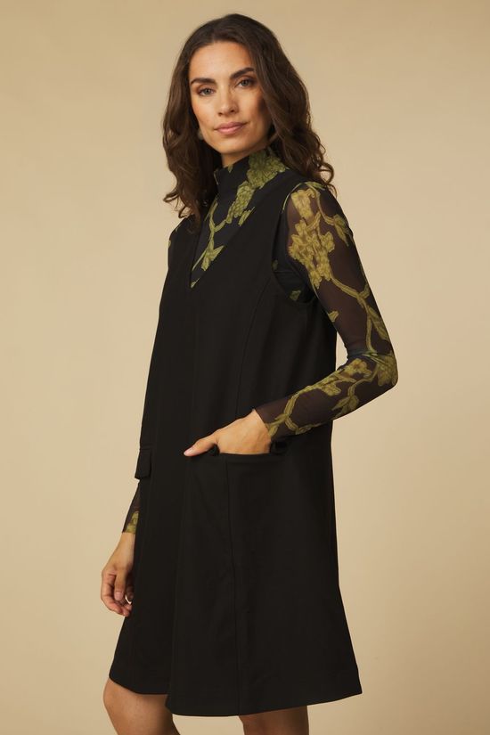 Yas Robe Dakota Black