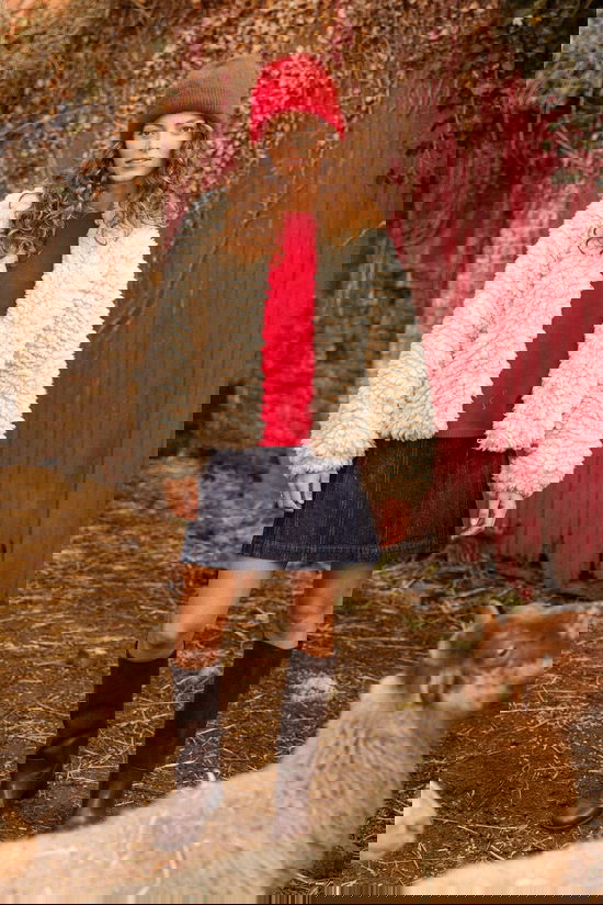 Another-Label Mantel Alsara Egg White