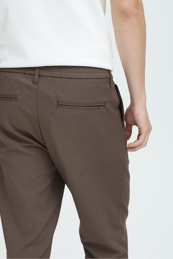 Casual Friday Pantalon Marc Performance With Pleat Black Olive