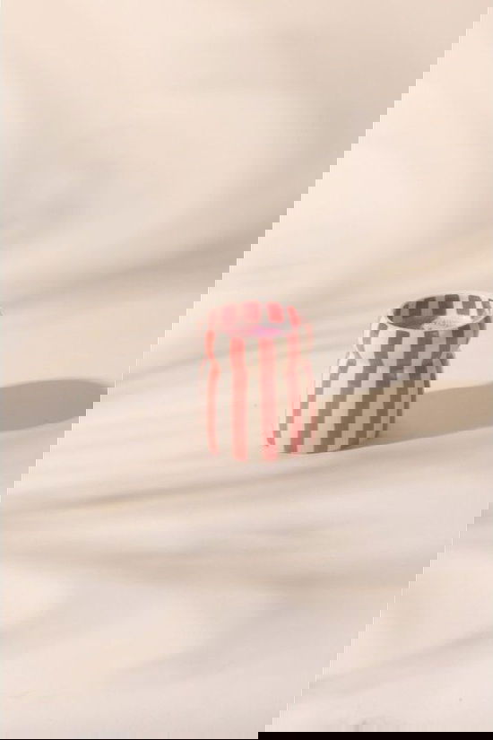 PADDYWAX Kaars Red Stripped Ceramic Candle Hibiscus Bay