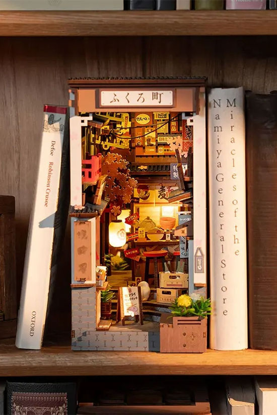 ROLIFE Accessoire De Maison Sakura Wine Alley Book Nook Geen