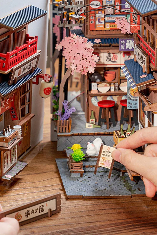 ROLIFE Accessoire De Maison Sakura Wine Alley Book Nook Geen