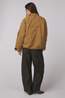 With Black Veste Grappy Dark Camel