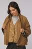 With Black Veste Grappy Dark Camel