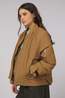 With Black Veste Grappy Dark Camel